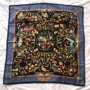 Hermès Bird Scarf / Wrap